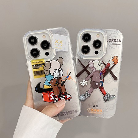 アイホン15promax kaws カウズ 携帯ケース 