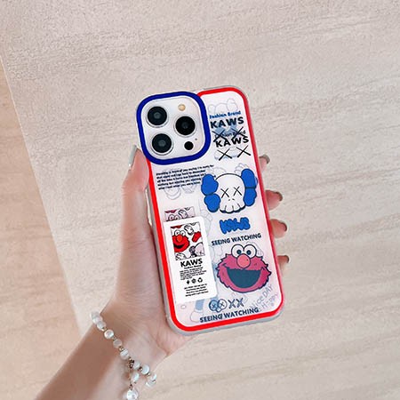kaws カウズ iphone 15pro  新登場